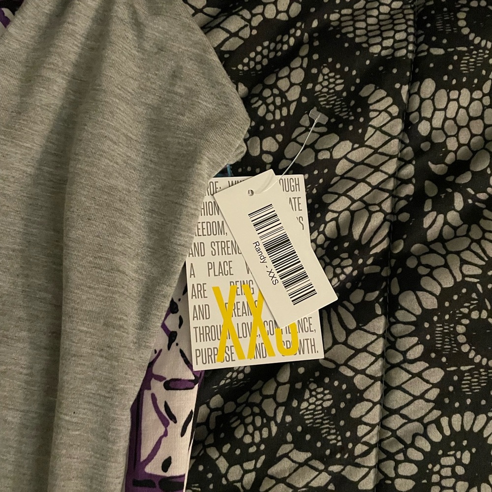 Lularoe randy tee